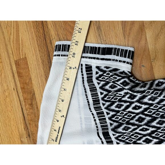 Chico's Women's Blouse Blurred Knit Crepe Split Neck Popover 0 White Geometric - Picture 4 of 10